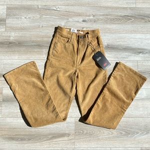 Levi’s Ribcage Corduroy Bootcut Pants